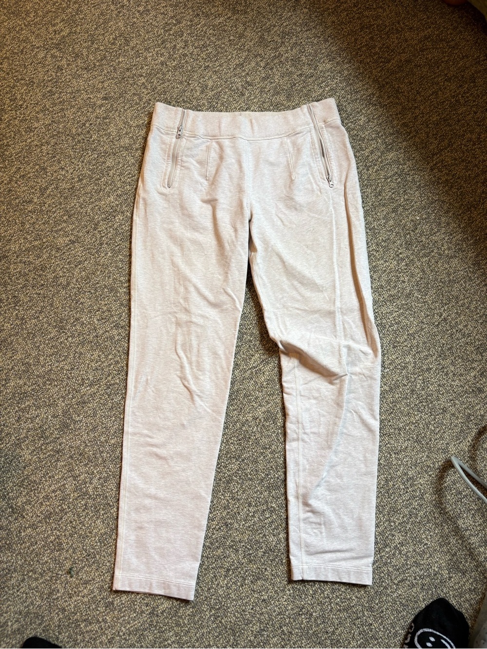 Lululemon rejuvenate sweatpants size 8 grey